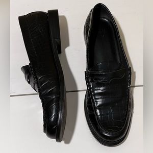 H&M Croc-Embossed Loafer, Size 38, Black